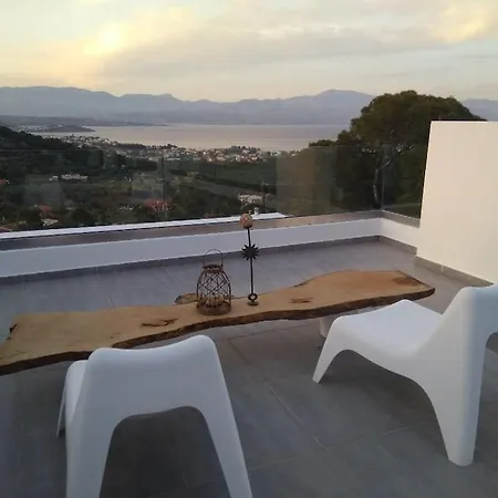 Luxurius With Sea View Villa *