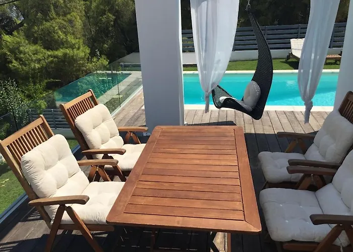 Luxurius With Sea View Villa Corinthe