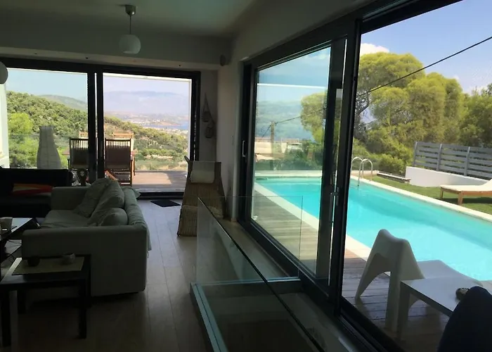 Luxurius With Sea View Villa